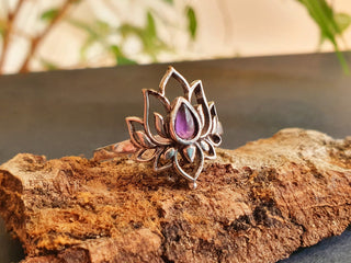 Silver Lotus Flower Ring / Amethyst / Boho / Ethnic / Rustic / Tribal / Gypsy / Festival / Indian / Healing / Festival
