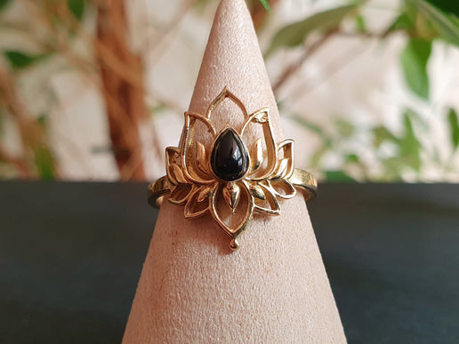 Golden Lotus Flower Ring / Black Onyx / Brass / Boho / Ethnic / Rustic / Tribal / Gypsy / Festival / Indian / Healing / Festival