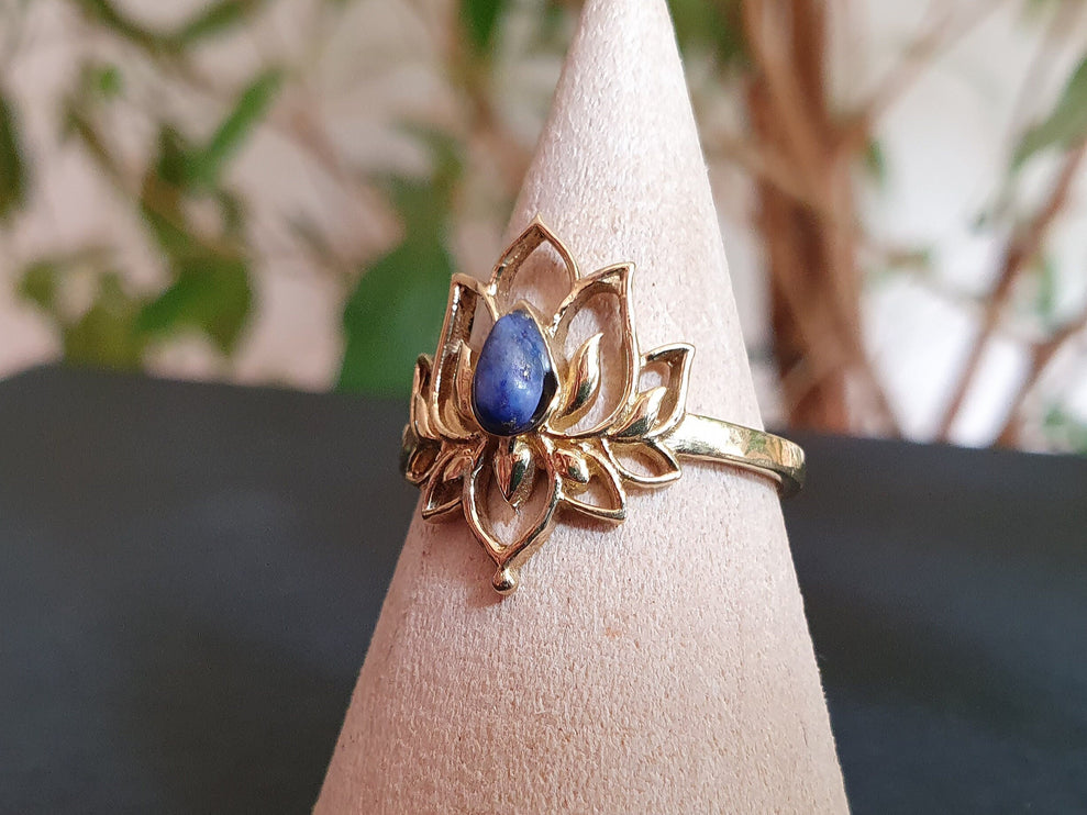 Golden Lotus Flower Ring / Lapis Lazuli / Boho / Ethnic / Rustic / Tribal / Gypsy / Festival / Indian / Healing / Festival