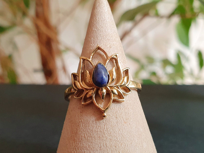 Golden Lotus Flower Ring / Lapis Lazuli / Boho / Ethnic / Rustic / Tribal / Gypsy / Festival / Indian / Healing / Festival