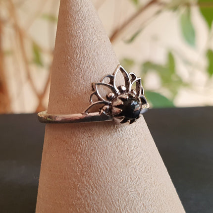 Silver Lotus Flower Ring / Black Onyx / Boho / Ethnic / Rustic / Tribal / Gypsy / Festival / Indian / Healing / Festival