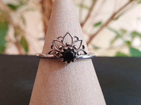 Silver Lotus Flower Ring / Black Onyx / Boho / Ethnic / Rustic / Tribal / Gypsy / Festival / Indian / Healing / Festival