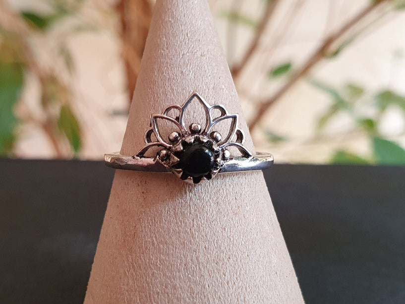 Silver Lotus Flower Ring / Black Onyx / Boho / Ethnic / Rustic / Tribal / Gypsy / Festival / Indian / Healing / Festival