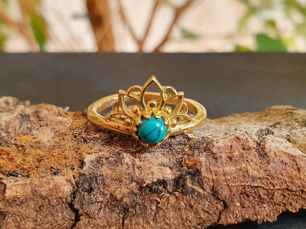 Turquoise Ring Gold Lotus Flower / Boho / Ethnic / Rustic / Tribal / Gypsy / Festival / Indian / Healing / Festival