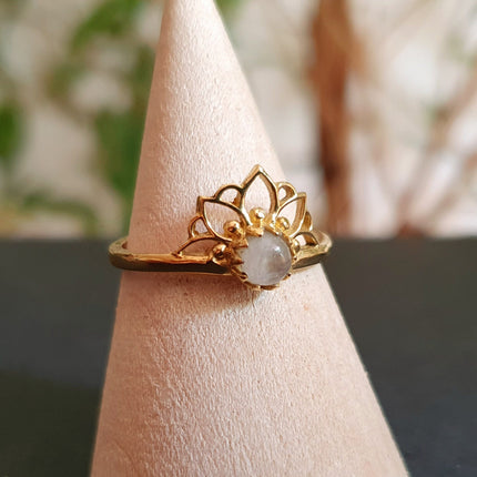 Moonstone Ring Gold Lotus Flower / Boho / Ethnic / Rustic / Tribal / Gypsy / Festival / Indian / Healing / Festival