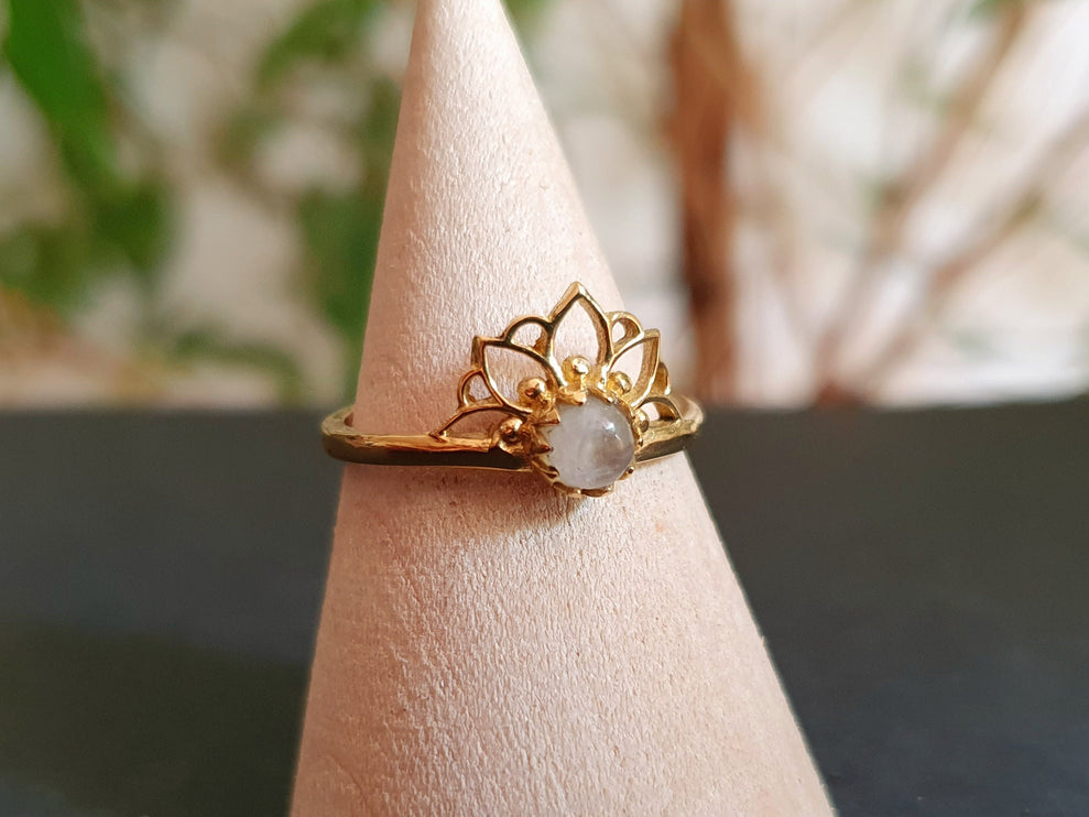 Moonstone Ring Gold Lotus Flower / Boho / Ethnic / Rustic / Tribal / Gypsy / Festival / Indian / Healing / Festival