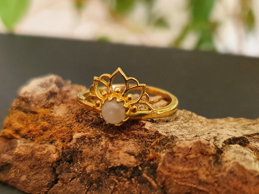 Moonstone Ring Gold Lotus Flower / Boho / Ethnic / Rustic / Tribal / Gypsy / Festival / Indian / Healing / Festival