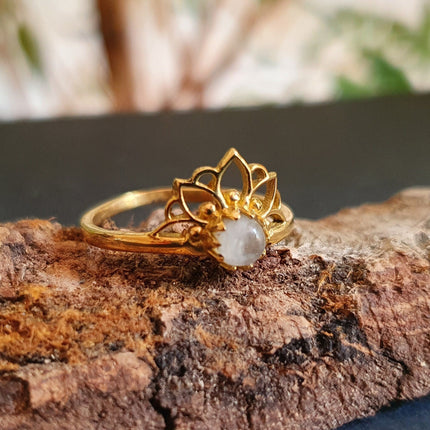 Moonstone Ring Gold Lotus Flower / Boho / Ethnic / Rustic / Tribal / Gypsy / Festival / Indian / Healing / Festival