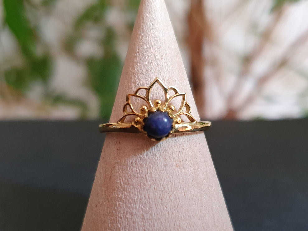 Lapis Lazuli RIng / Golden Lotus Flower / Boho / Ethnic / Rustic / Tribal / Gypsy / Festival / Indian / Healing / Festival