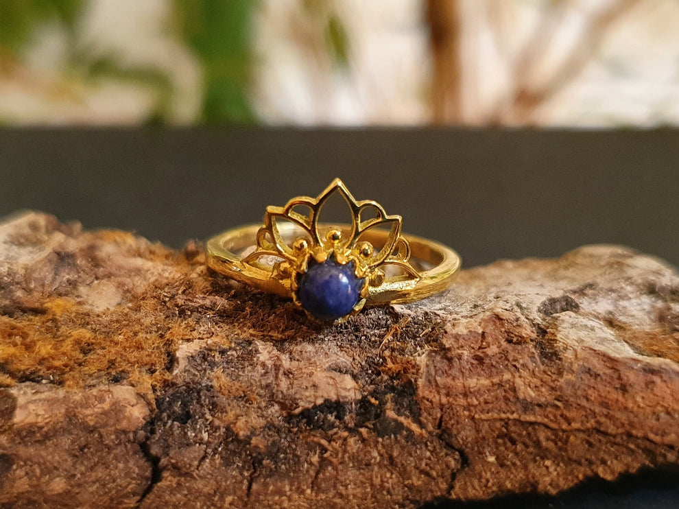 Lapis Lazuli RIng / Golden Lotus Flower / Boho / Ethnic / Rustic / Tribal / Gypsy / Festival / Indian / Healing / Festival