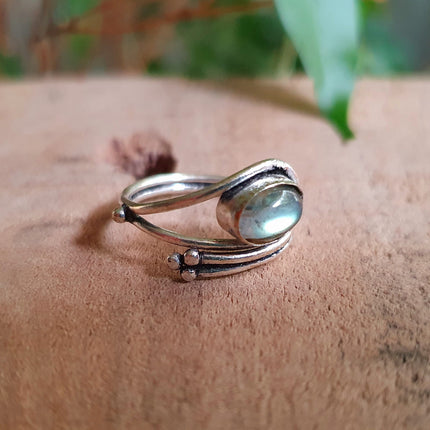 Ethnic style Silver & Labradorite Ring / Adjustable / Boho / Bohemian / Psy / Rustic / Tribal / Gypsy / Festival / Healing / Festival