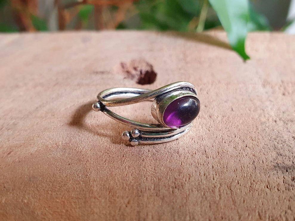 Ethnic style Silver & Amethyst Ring / Adjustable / Boho / Bohemian / Psy / Rustic / Tribal / Gypsy / Festival / Healing / Festival