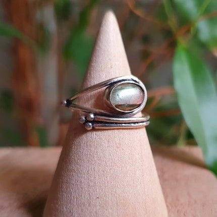 Ethnic style Silver & Labradorite Ring / Adjustable / Boho / Bohemian / Psy / Rustic / Tribal / Gypsy / Festival / Healing / Festival