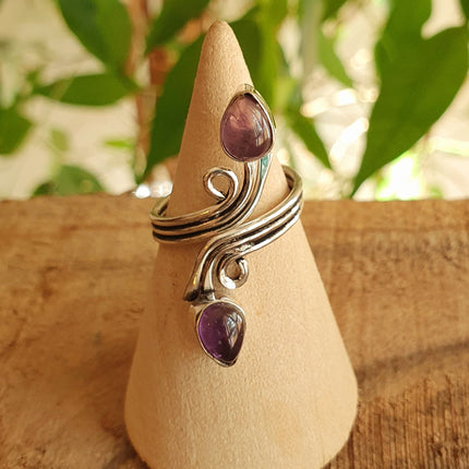 Spiral Silver Amethyst ring / Ajustable / Birthstone / Boho / Ethnic / Rustic / Tribal / Gypsy / Festival / Healing