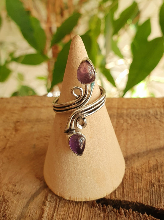 Spiral Silver Amethyst ring / Ajustable / Birthstone / Boho / Ethnic / Rustic / Tribal / Gypsy / Festival / Healing