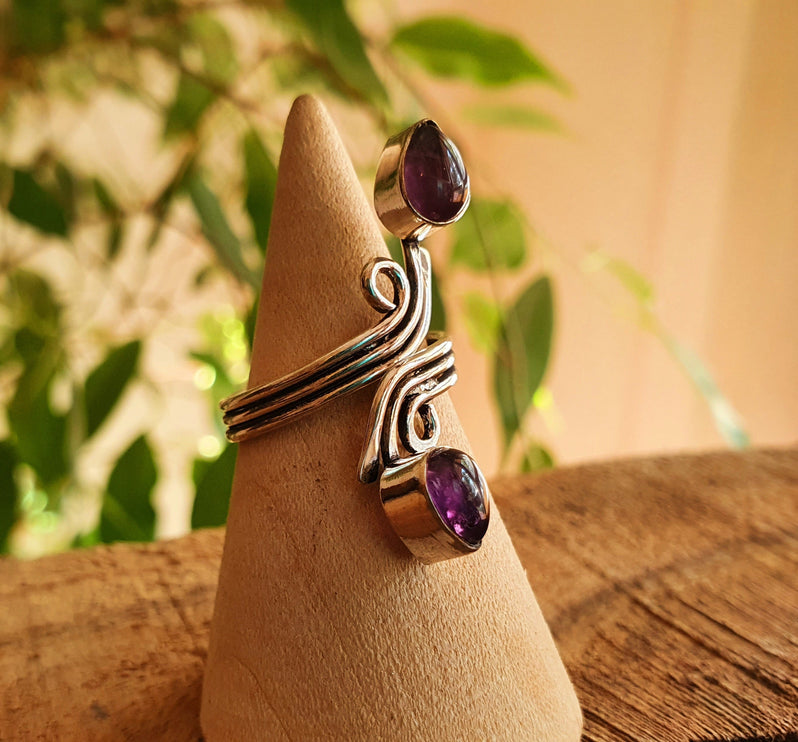 Spiral Silver Amethyst ring / Ajustable / Birthstone / Boho / Ethnic / Rustic / Tribal / Gypsy / Festival / Healing