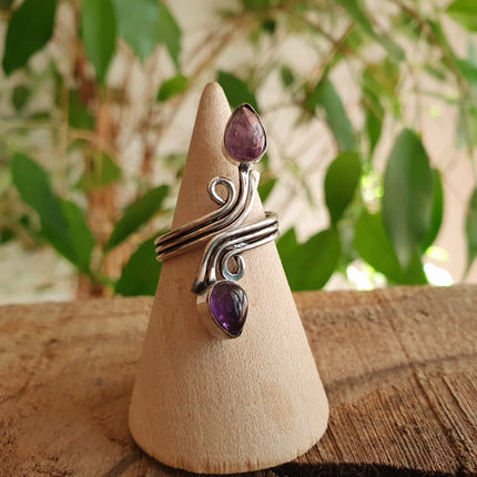 Spiral Silver Amethyst ring / Ajustable / Birthstone / Boho / Ethnic / Rustic / Tribal / Gypsy / Festival / Healing