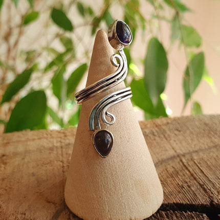 Onyx Noir & Silver spiral ring / Ajustable / Birthstone / Boho / Ethnic / Rustic / Tribal / Gypsy / Festival / Healing 