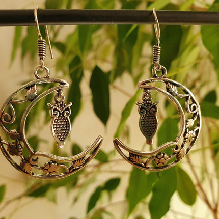 Owl In the Moon Dangle Silver Earrings / Stars / Birds / Drop / Rustic / Animals / Hippie / Gypsy / Nature / Boho / Bohemian / Festival