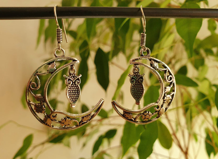 Owl In the Moon Dangle Silver Earrings / Stars / Birds / Drop / Rustic / Animals / Hippie / Gypsy / Nature / Boho / Bohemian / Festival