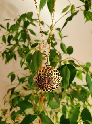 Golden Bola Necklace Brass & Amethyst / Pregnancy / Hypoallergenic / Harmony Ball / Chimes / Bell / Vegan / Ethnic / Boho / Hippie / 