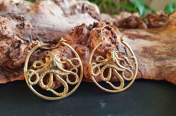 Golden Octopus Earrings / Pirate / Ocean / Nautical / Sailor / Marine / Sea / Sealife / Fish / Animals / Nature