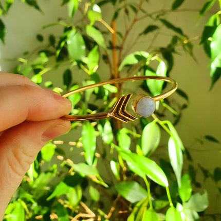 Moonstone Arrow Bracelet / Bangle / Brass / Ethnic / Rustic / Bohemian / Hippie / Gypsy / Psy / Chic / Jewellery / Body / Adjustable
