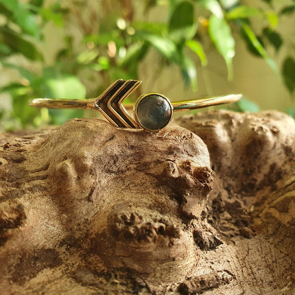 Labradorite Bracelet / Bangle / Brass / Ethnic / Rustic / Bohemian / Hippie / Gypsy / Psy / Chic / Jewellery / Body / Adjustable