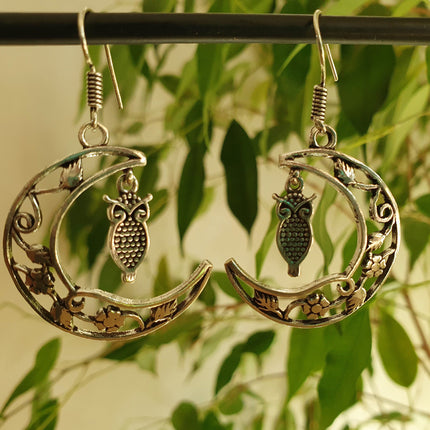 Owl In the Moon Dangle Silver Earrings / Stars / Birds / Drop / Rustic / Animals / Hippie / Gypsy / Nature / Boho / Bohemian / Festival