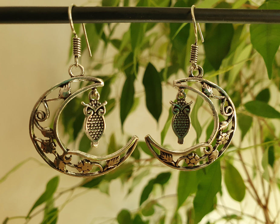 Owl In the Moon Dangle Silver Earrings / Stars / Birds / Drop / Rustic / Animals / Hippie / Gypsy / Nature / Boho / Bohemian / Festival