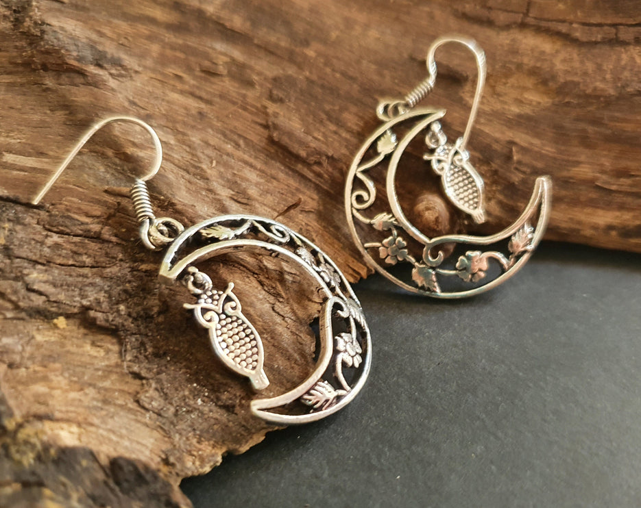 Owl In the Moon Dangle Silver Earrings / Stars / Birds / Drop / Rustic / Animals / Hippie / Gypsy / Nature / Boho / Bohemian / Festival