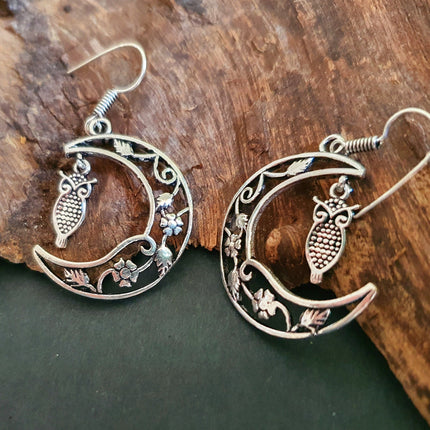 Owl In the Moon Dangle Silver Earrings / Stars / Birds / Drop / Rustic / Animals / Hippie / Gypsy / Nature / Boho / Bohemian / Festival