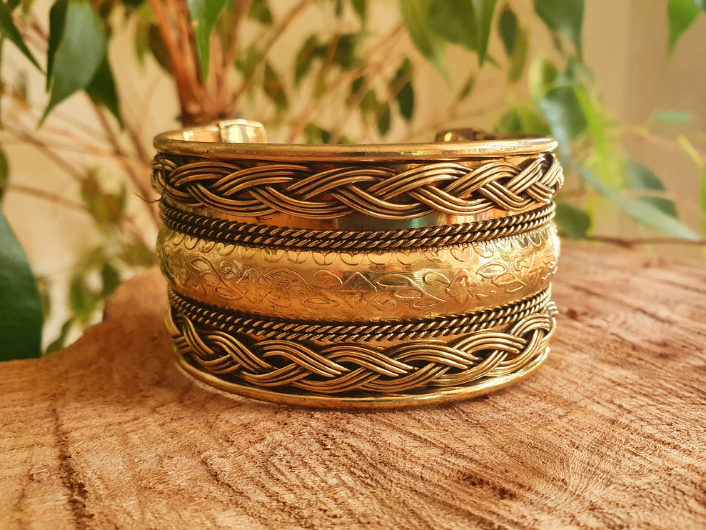 Textured Golden Cuff Bracelet / Tribal / Unisex / Celtic / Nordic / Boho / Ethnic / Rustic / Bohemian / Gypsy / Jewellery / Mens jewelery /