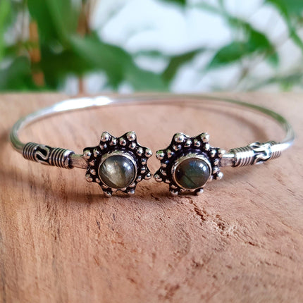 Bali Flower Silver Bracelet / Labradorite / Bangle / Ethnic / Rustic / Bohemian / Hippie / Gypsy / Psy / Adjustable