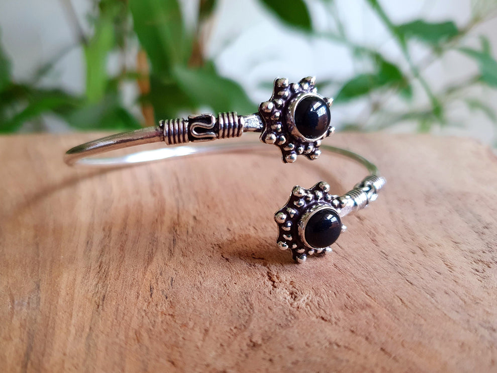 Bali Flower Silver Bracelet / Black Onyx / Bangle / Ethnic / Rustic / Bohemian / Hippie / Gypsy / Psy / Adjustable