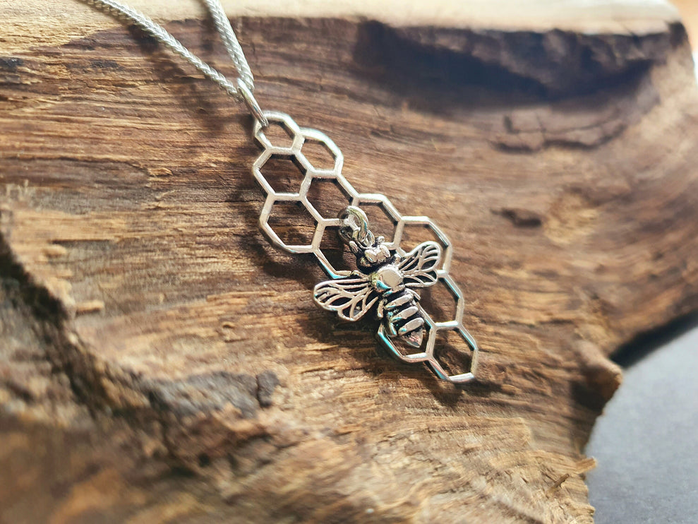 Bumble Bee & Honeycomb Necklace / Minimalist / Contemporary / Boho / Modern / Chic / Pretty / Chain / Nature