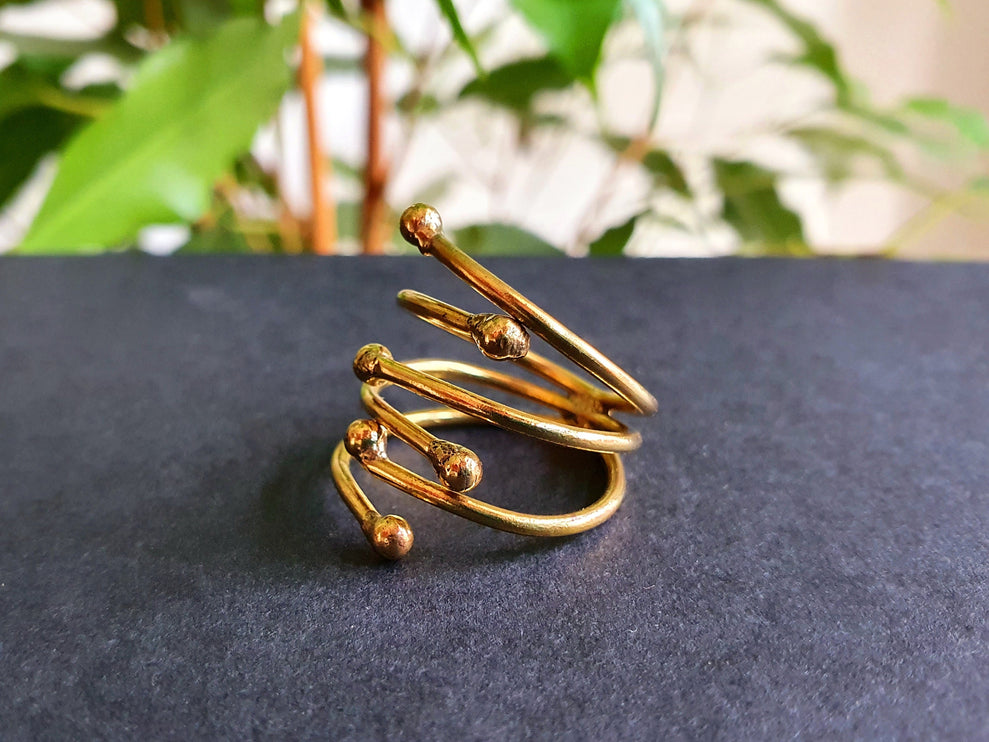 Minimaliste Brass Ring / Modern / Contemporary / Boho / Adjustable / Bohemian / Psy / Rustic / Tribal / Gypsy / Festival / Healing /