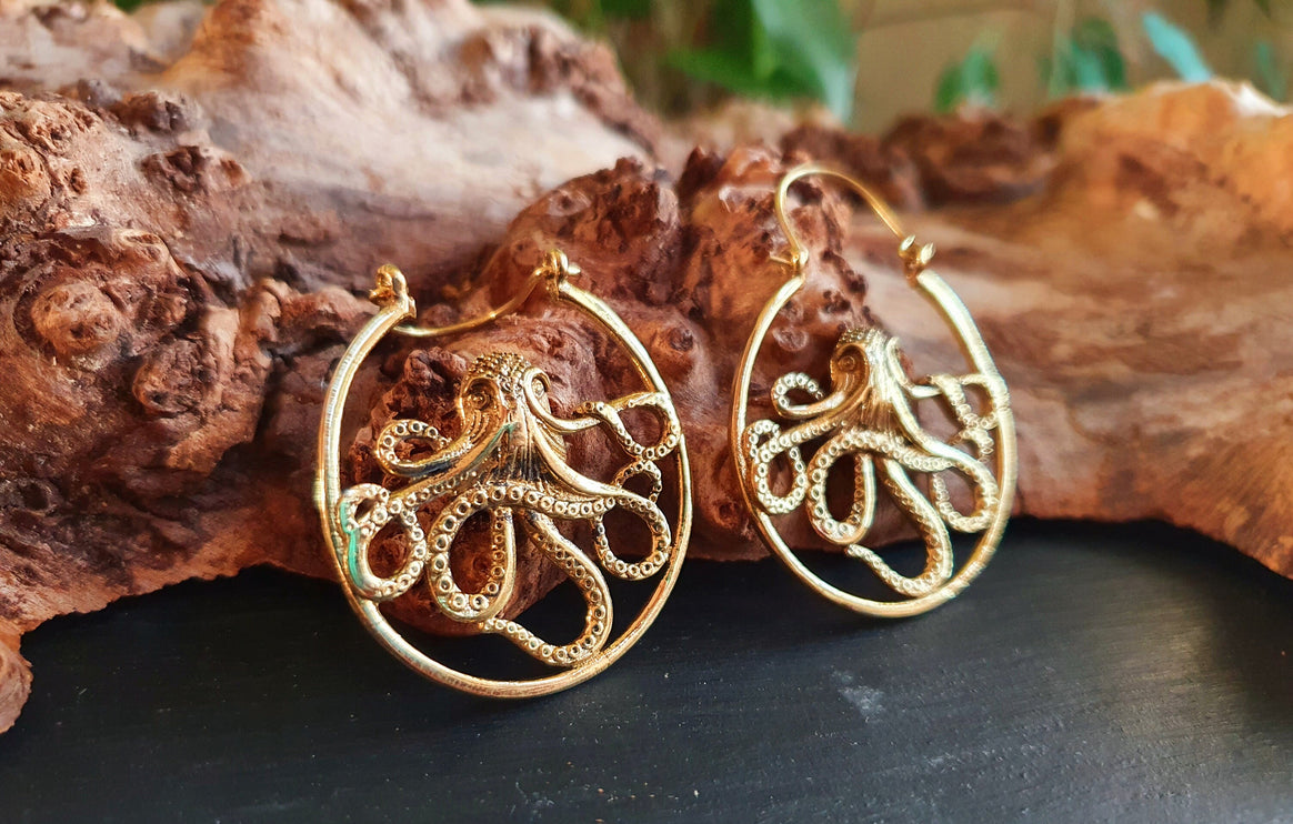 Golden Octopus Earrings / Pirate / Ocean / Nautical / Sailor / Marine / Sea / Sealife / Fish / Animals / Nature