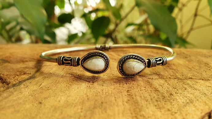 Bali Moonstone Silver Bracelet / Bangle / Ethnic / Rustic / Bohemian / Hippie / Gypsy / Psy / Adjustable / White stone