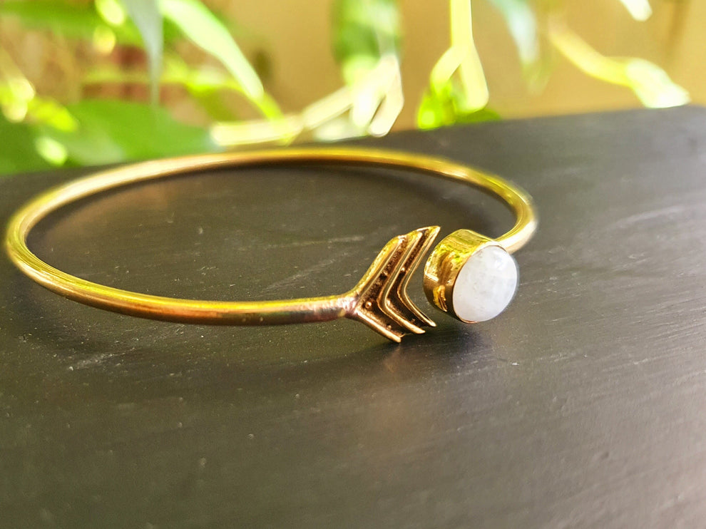 Moonstone Arrow Bracelet / Bangle / Brass / Ethnic / Rustic / Bohemian / Hippie / Gypsy / Psy / Chic / Jewellery / Body / Adjustable