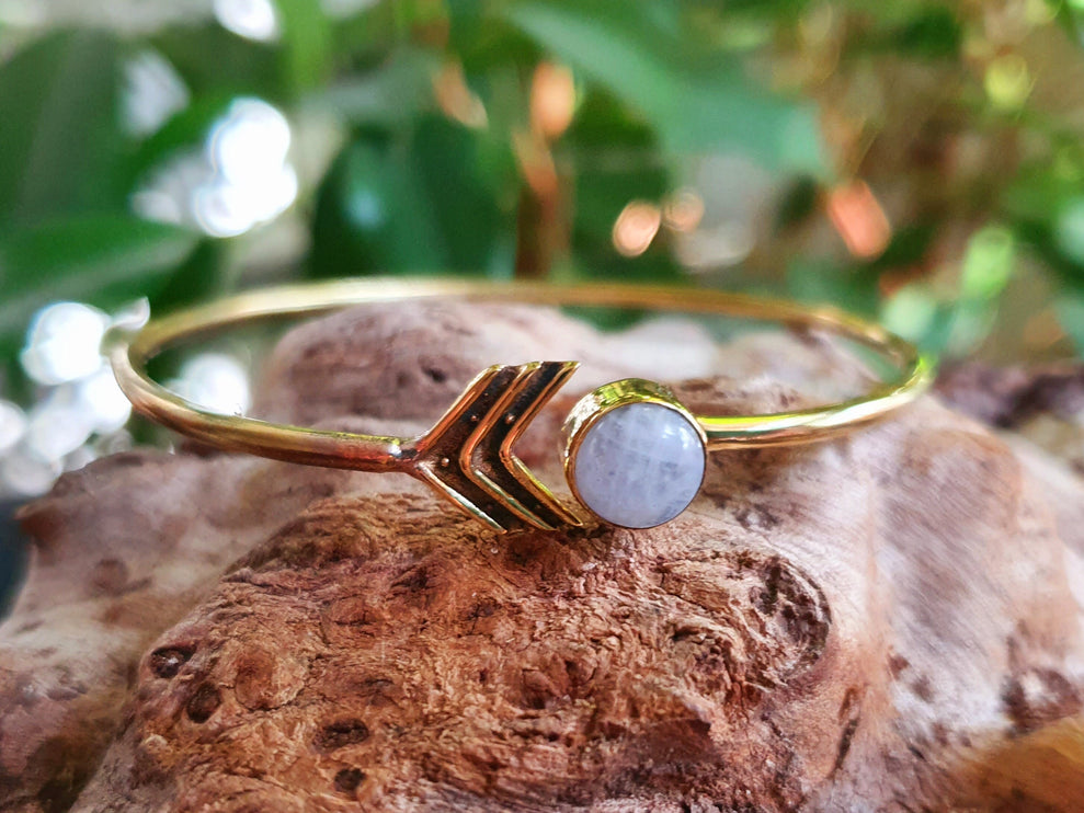 Moonstone Arrow Bracelet / Bangle / Brass / Ethnic / Rustic / Bohemian / Hippie / Gypsy / Psy / Chic / Jewellery / Body / Adjustable