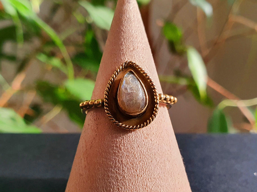 Ethnic style Brass & Labradorite / Boho / Bohemian / Psy / Rustic / Tribal / Gypsy / Festival / Healing / Festival 