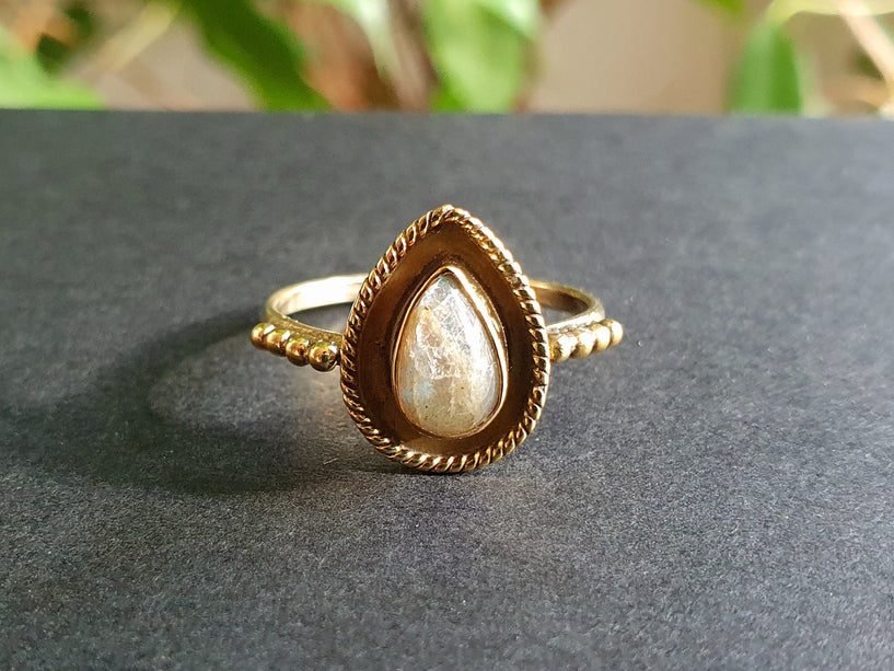 Ethnic style Brass & Labradorite / Boho / Bohemian / Psy / Rustic / Tribal / Gypsy / Festival / Healing / Festival 
