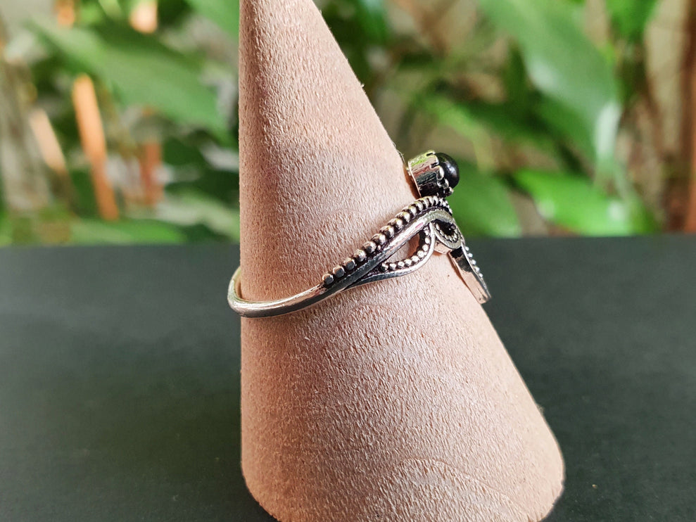 Boho Black Onyx Silver Ring / Ethnic / Rustic / Festival / Tribal / Black / Hippie / Gypsy / Psy / Stone / Healing / Adjustable