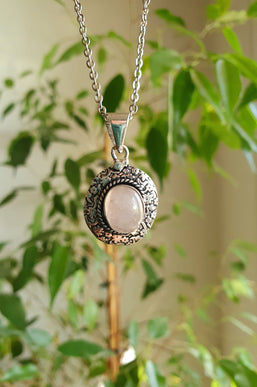 Rose Quartz Silver Necklace / Simple / Classic / Hypoallergenic / Boho / Inca / Ethnic / Hypoallergenic / Illuminati