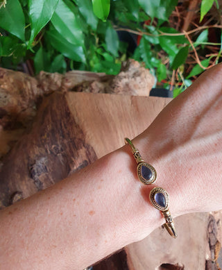 Bali Boho Brass Bracelet / Green Onyx / Bangle / Ethnic / Rustic / Bohemian / Hippie / Gypsy / Psy / Adjustable