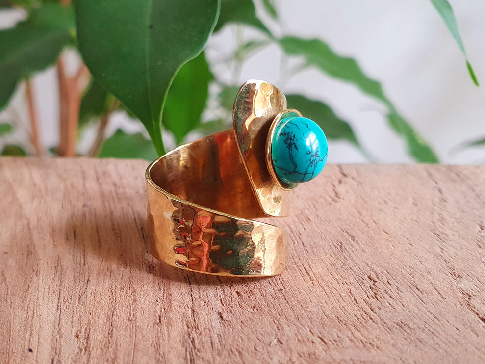 Ethnic style Brass & Turquoise Ring / Adjustable / Boho / Bohemian / Psy / Rustic / Tribal / Gypsy / Festival / Healing / Festival