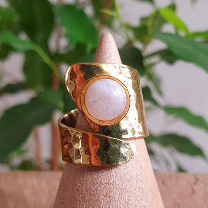 Ethnic style Brass & Moonstone Ring / Adjustable / Boho / Bohemian / Psy / Rustic / Tribal / Gypsy / Festival / Healing / Festival