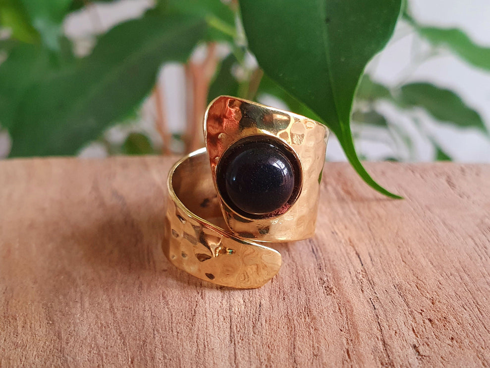 Ethnic style Brass & Black Onyx Ring / Adjustable / Boho / Bohemian / Psy / Rustic / Tribal / Gypsy / Festival / Healing / Festival