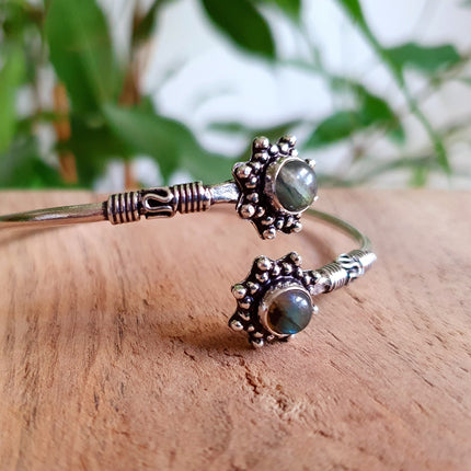 Bali Flower Silver Bracelet / Labradorite / Bangle / Ethnic / Rustic / Bohemian / Hippie / Gypsy / Psy / Adjustable